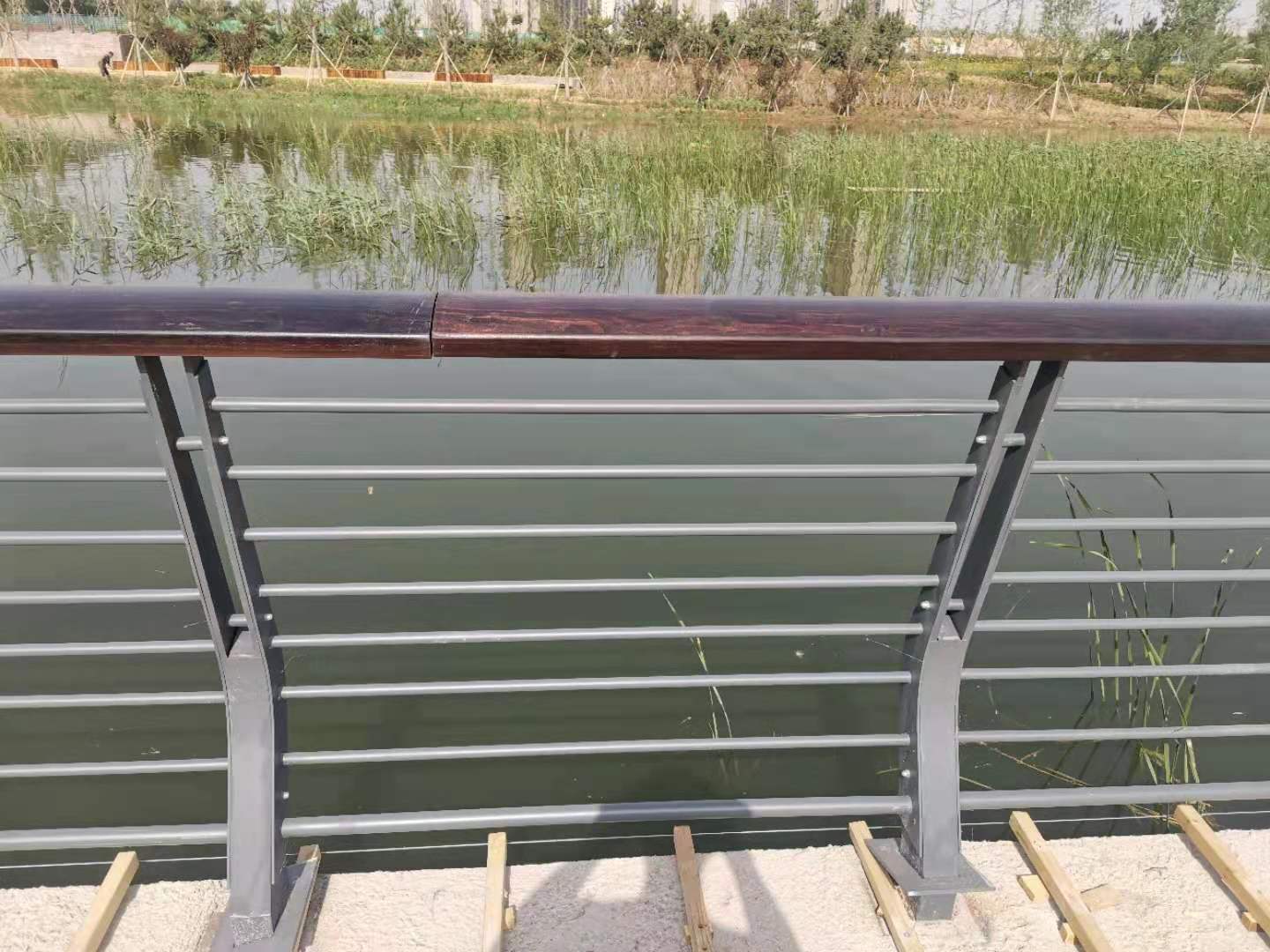 萍乡市桥梁防撞护栏灯光护栏 - 一站式服务